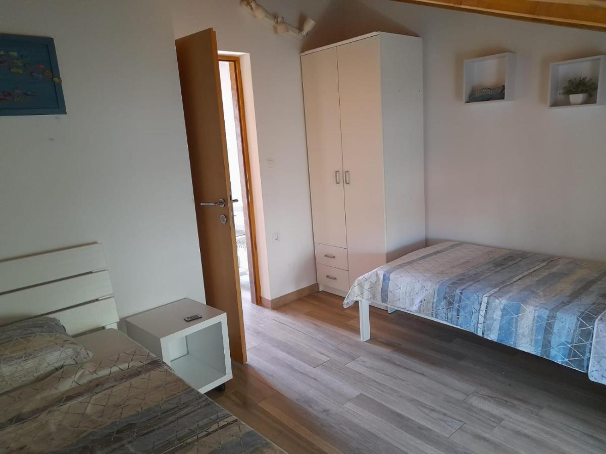 Apartman Jurisic Vir Buitenkant foto